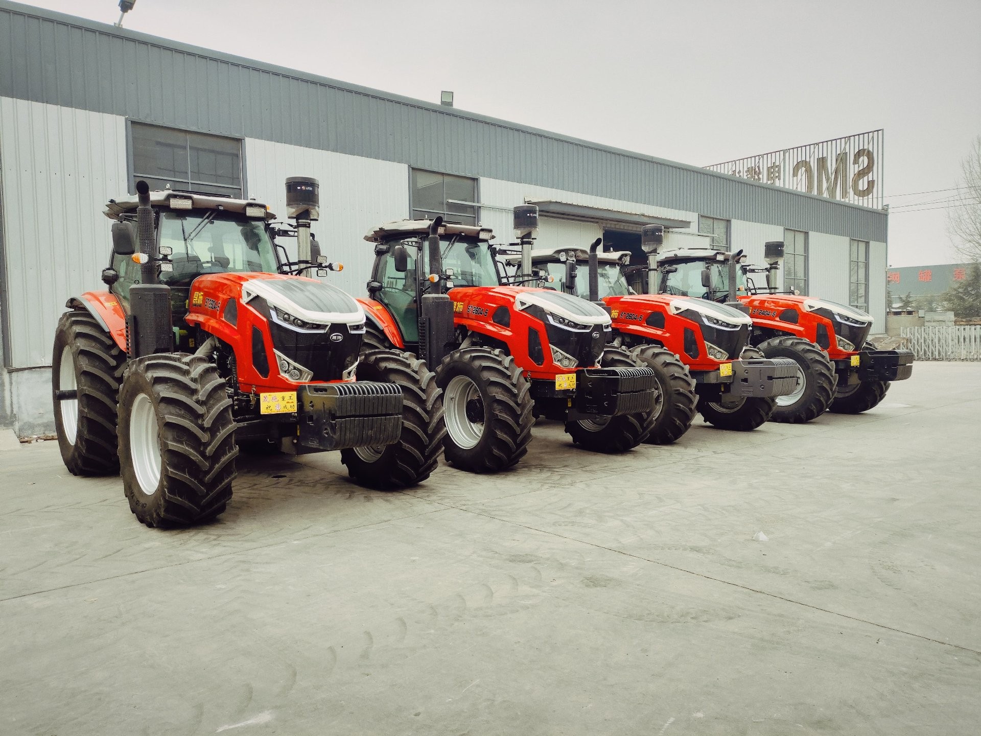Shengtuo Factory · Tractor Lineup